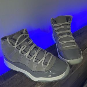 Air Jordans size 1 in kids, barely worn still in excellent condition